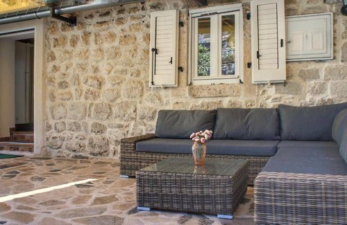Perast Apartment | 90 m² Apartment ∙ 2 bedrooms ∙ 6 guests