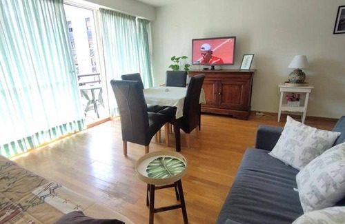 Sarcelles Apartment | 90 m² Apartment ∙ 2 bedrooms ∙ 6 guests