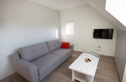 Saint-Bris-le-Vineux Cottage | 90 m² Cabin ∙ 2 bedrooms ∙ 4 guests