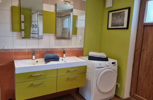 Thil-sur-Arroux House | 90 m² House ∙ 2 bedrooms ∙ 4 guests