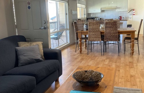 Golden Beach Cottage | 90 Mile Beach House & Villas