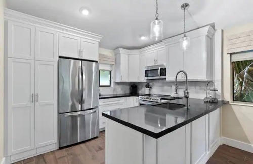 Palm Beach Gardens Cottage | 904 Club Drive: Quaint & Beautiful PGA National Club Cottage