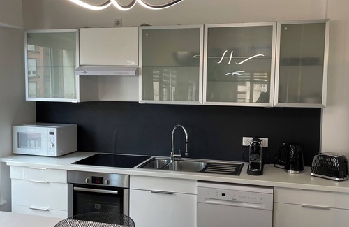 Petite-France Apartment | 90m2 Hyper Centre