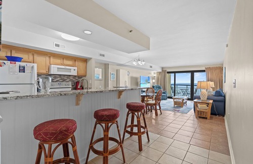 Cherry Grove Beach Condo | 910 @ The Oceans in Cherry Grove - 1 Bedroom Ocean Front