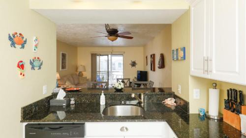 Grove City House | 9141 Lake #102