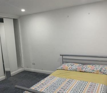 Purley Apartment | 949 Brighton Road purley