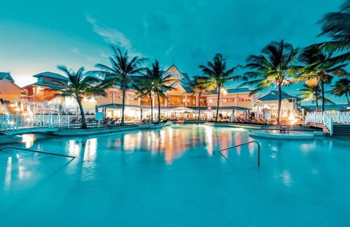 Lowlands Hotel | 95 m² Hotel ∙ 127 guests