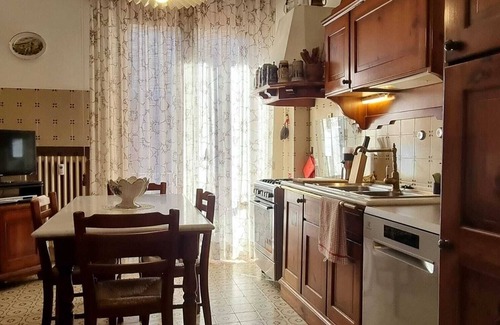 Rimini Historic Center Apartment | 950mt sea, 500mt center, apartment 120sqm 3rd floor elevator 5 beds 3 rooms