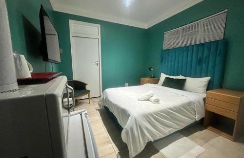 Brooklyn House | 958 Justice Mahomed Lodge