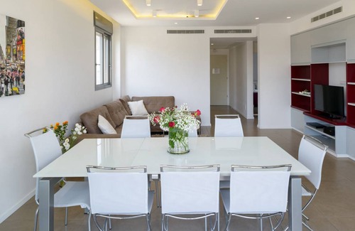 Tel Aviv Promenade Apartment | 97 m² Apartment ∙ 3 bedrooms ∙ 6 guests