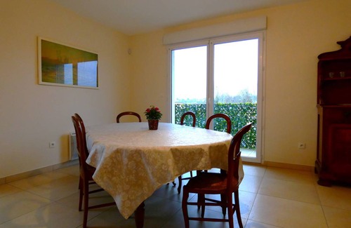 Epernon Apartment | 97 m² Apartment ∙ 3 bedrooms ∙ 6 guests