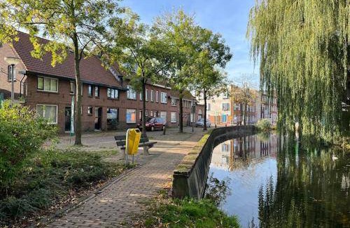 Alphen aan den Rijn House | 98 m² House ∙ 1 bedroom ∙ 2 guests
