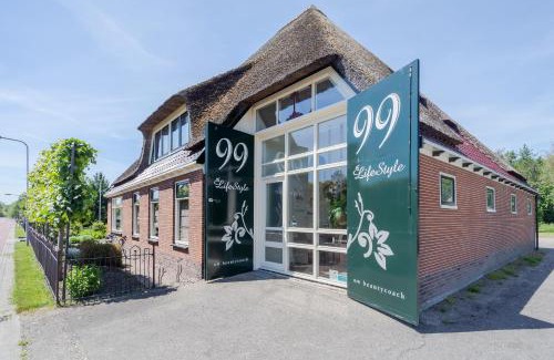 Zwaag Bed & Breakfast | 99 Lifestyle Suite