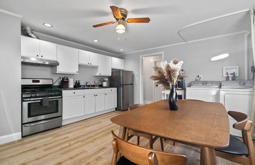 Winter Hill Apartment | 9Bedroom 6Bath Home in Somerville