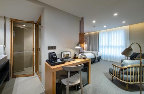 Downtown Geneva Hotel | 9Hotel Paquis