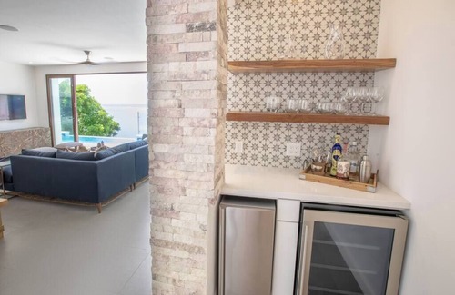 Diamond Rock Villa | Añoranza, 2 bedroom | 3 bath- Punta Blanca, Roatan