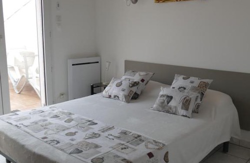Sainte-Marie-la-Mer Apartment | A 150 m de la mer - T3 tout confort - 4 pers - Roussillon - 3