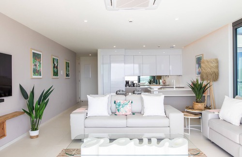 Maho Apartment | A-1703 Stunning two bedroom overlooking Mullet bay beach