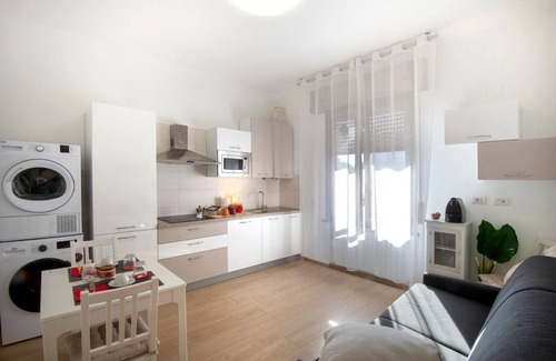 Pero Apartment | A 19 Min walk from the Milan Rho fairgrounds! Carducci Apartment