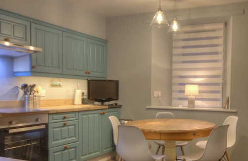 Brora Cottage | A 2-bedroom cosy cottage based at the heart of the rural village of Brora.