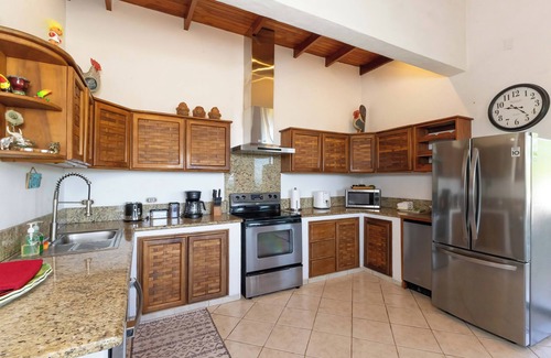 El Cerro Villa | A 3 bedroom private piece of luxury living in the heart of Manuel Antonio