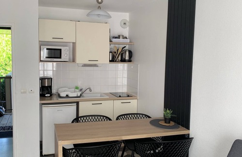 Equemauville Apartment | A 5 Minutes du Centre Historique D'honfleur ! Appartement Cosy Avec Piscine