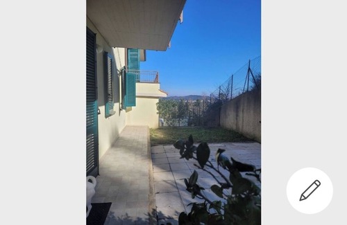 Nibbiaia Apartment | A 6km da Quercianella , Immerso nel Verde per Rilassarsi con la Famiglia