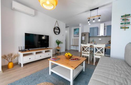 Timisoara Apartment | A & A Turquoise City View Apartment - By OpenHouse