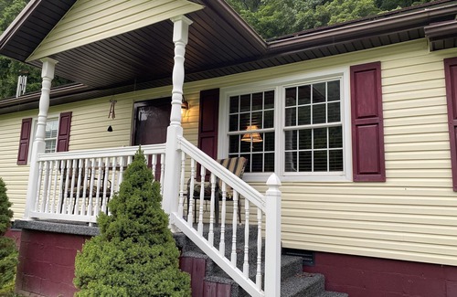 Newtown House | A & B TRAIL HOUSE @ Hatfield-McCoy Trails, 5 Beds Plus Futon 2 Couches & 2 Baths
