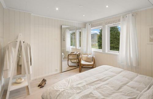 Laksevag Apartment | A beautiful 3-bedroom apartment with stunning views and free parking