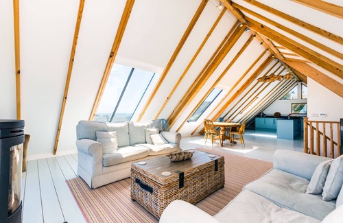 Coverack House | A beautiful and well designed ‘upside-down’ house with panoramic sea views.
