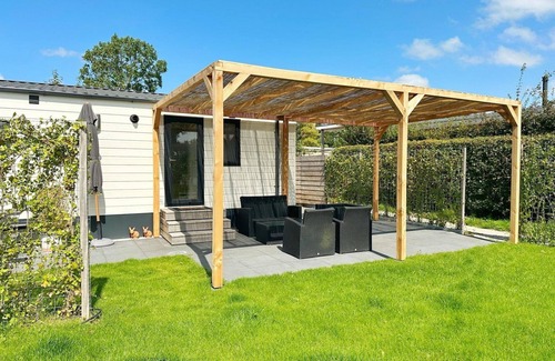 Sint Maarten House | A beautiful, brand new chalet with south-facing terrace, air conditioning, central heating and free WIFI.