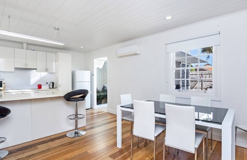Port Fairy Cottage | A beautiful combination of old and news in this 4 bedroom cottage