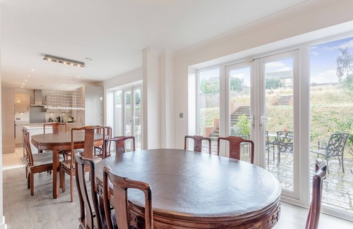Sheerness Cottage | A beautiful large house on an exclusive estate.