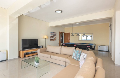 Stavros Villa | A beautiful sea side villa with private pool and indescribable sea view