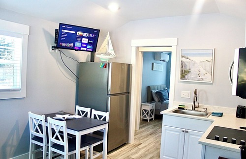 Ocean Isle Beach House | A beautiful tiny house in a beautiful little paradise for you to enjoy nature