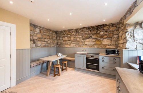 St. Andrews House | A beautifully renovated historic townhouse the sleeps 10 guests in 6 bedrooms