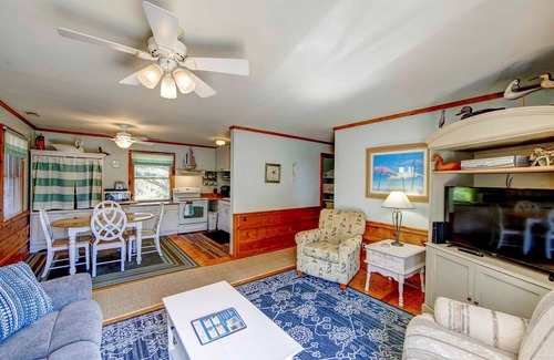 Ocracoke House | A Bit Airy: Ocracoke Vacation Rental for 4