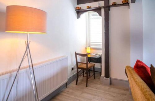 Staines House | A Bright and Spacious Gem