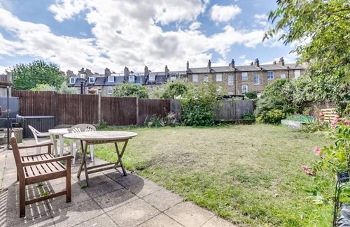 Vassall Apartment | A calm homestay on a lovely street near Brixton