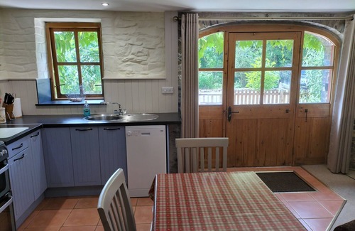 Lampeter Cottage | A characterful former Carriage House, located in peaceful scenic countryside