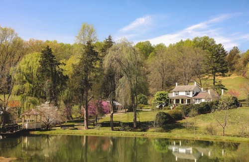 Gordonsville Cottage | A Charming Estate Cottage at Grelen's Spotswood Lodge in Central VA