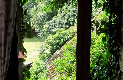 Leuhan House | A converted stone Barn, sleeps 7 with a large garden and swimming pool