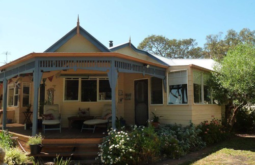 Raymond Island Apartment | A cosy bed & breakfast on the waterfront of Raymond Island
