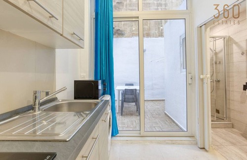Floriana Apartment | A Cosy studio in the heart of charming Floriana!