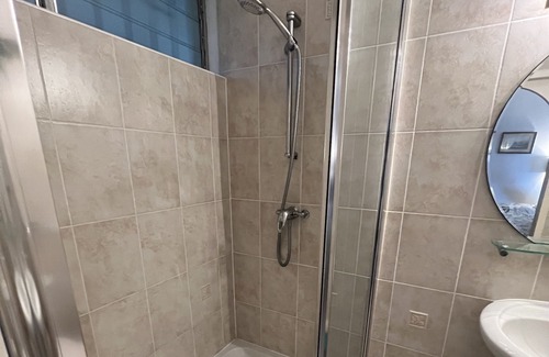 Sunset Crest Condo | A Cozy 1 bedroom 1 bathroom Rental Within 5 Minutes Walk to Beach & Shopping