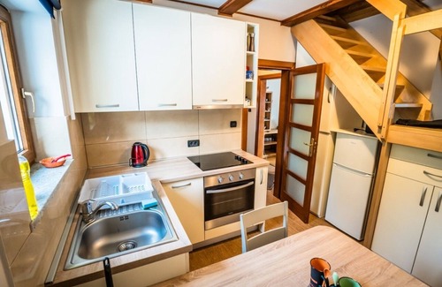 Ravna Gora Ski Chalet | A cozy chalet with large backyard and a spaces for socializing