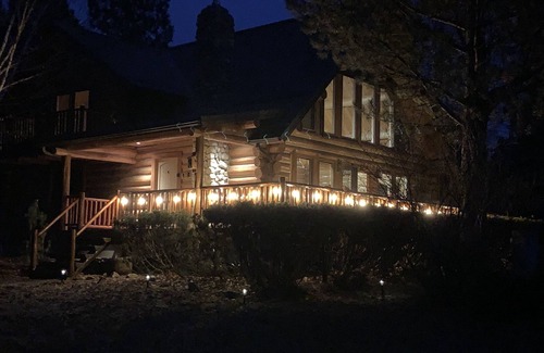 Florence House | A cozy log house in the Bitterroot Valley