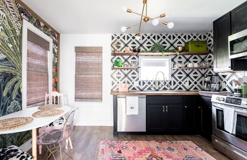Fayetteville House | A Curated Escape Perfect for 2-4 | Boho Carriage House