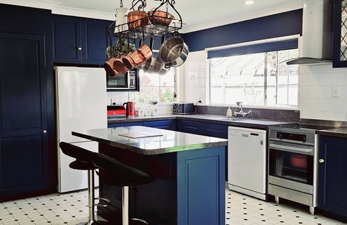 Motueka House | A delightful villa in the coastal town of Motueka.